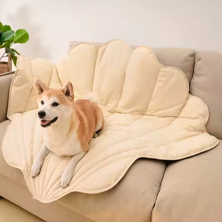 Leaf Shape Dog Blanket
